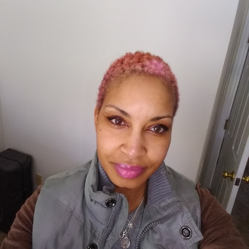 Meet your Posher, Aziza